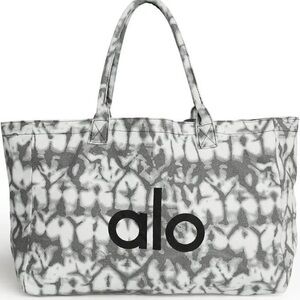 ALO Yoga Monochrome Patterned Tote Bag